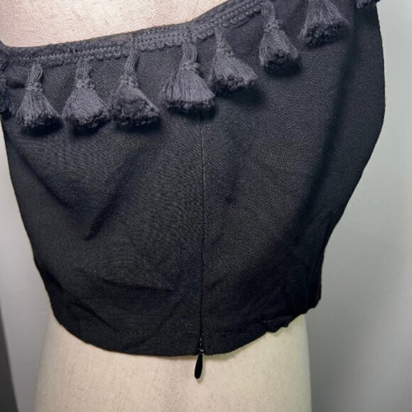 LULUS Black Tassel One-Shoulder Crop Top Size L - Picture 6 of 8